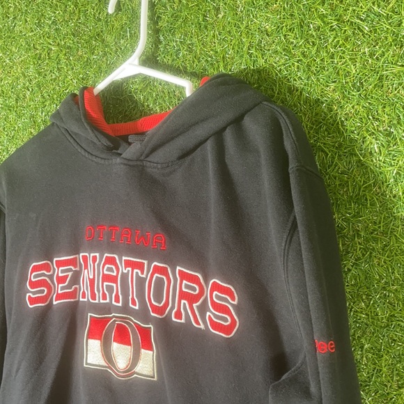 Ottawa Senators Reebok pull over - Picture 2 of 6